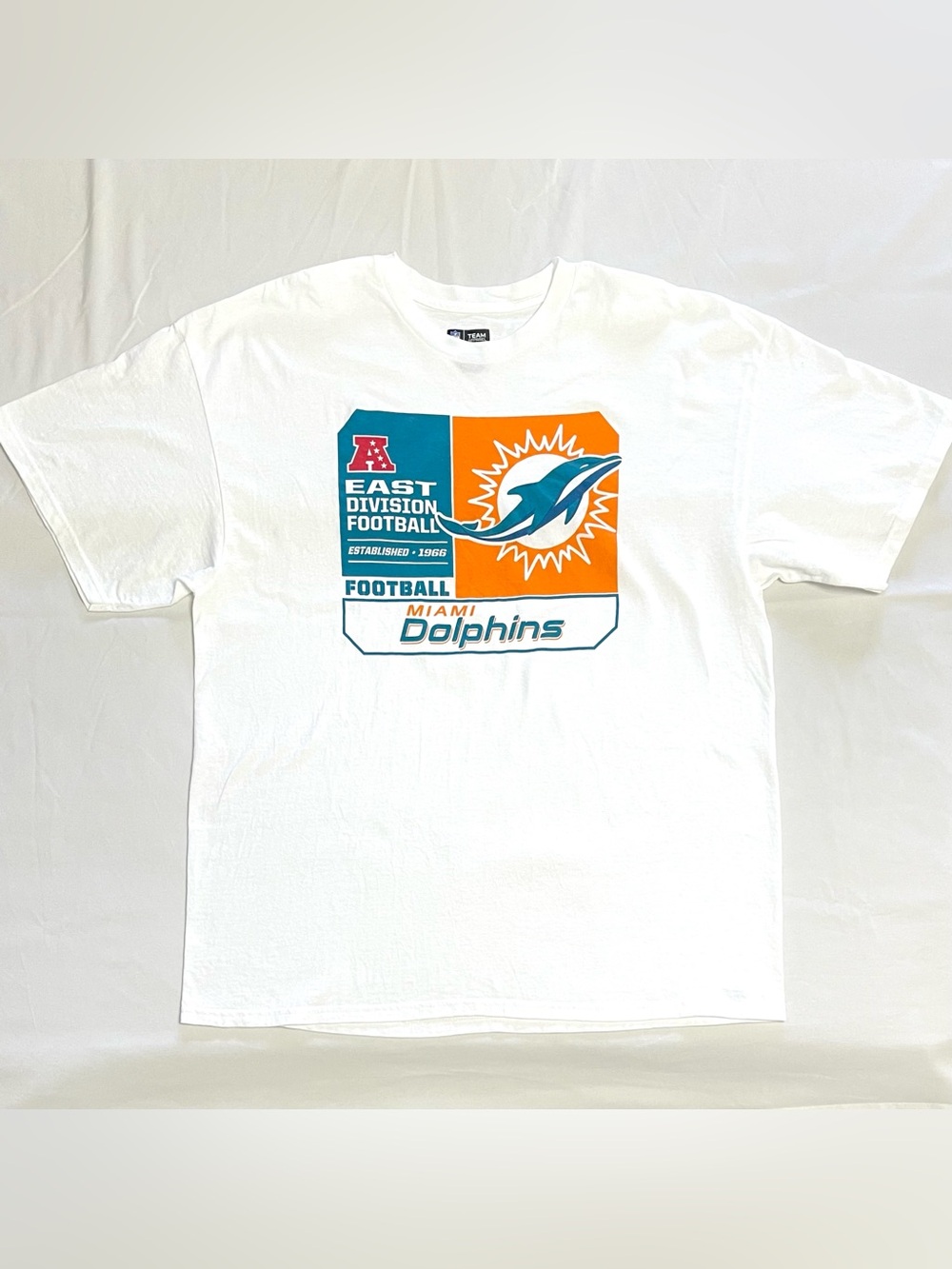 Miami Dolphins Football Short Sleeve T-Shirt by NFL Team Apparel Men’s 2XL